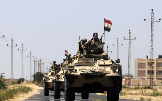   مصر اليوم - الجيّش الثاني  يُوقف 5 متطرفين شديدّي الخطورة و يُدمر 4 أنفاقٍ شمال سيناء